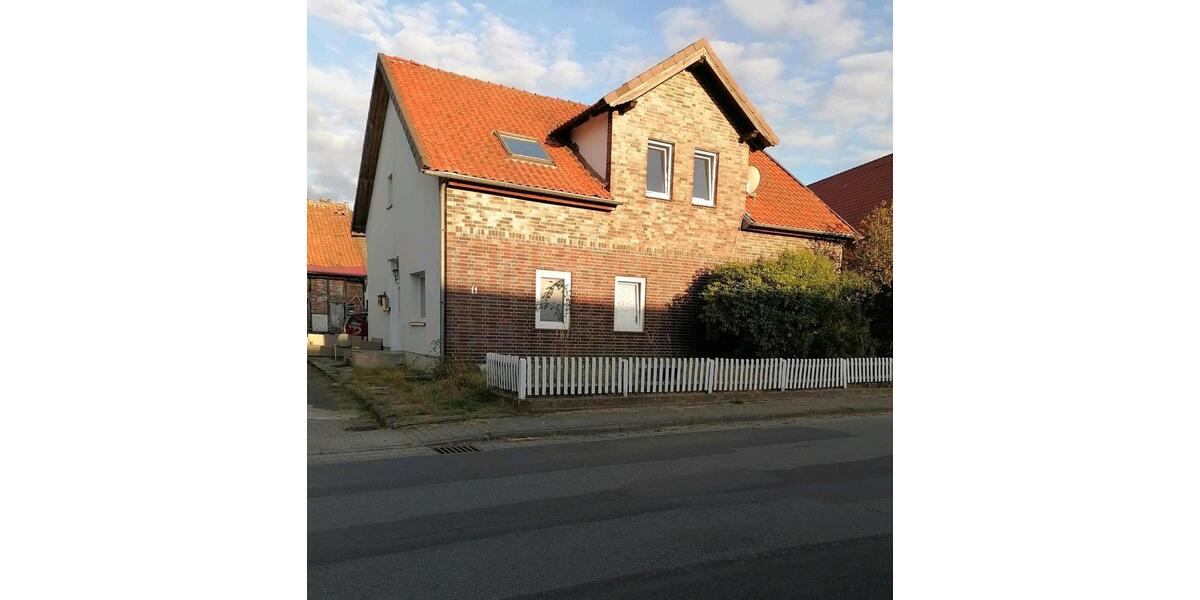 Dachgeschoßwohnung Tiddische - 5 Zimmer, 95 m&sup2;, 800&euro; | Angebot:27593724