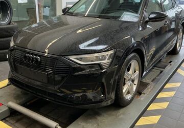 Audi e-tron 33.000 km 35.470 &euro; Helmstedt 38350