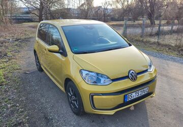 VW e-up! 57.427 km 14.490 &euro; Braunschweig 38106