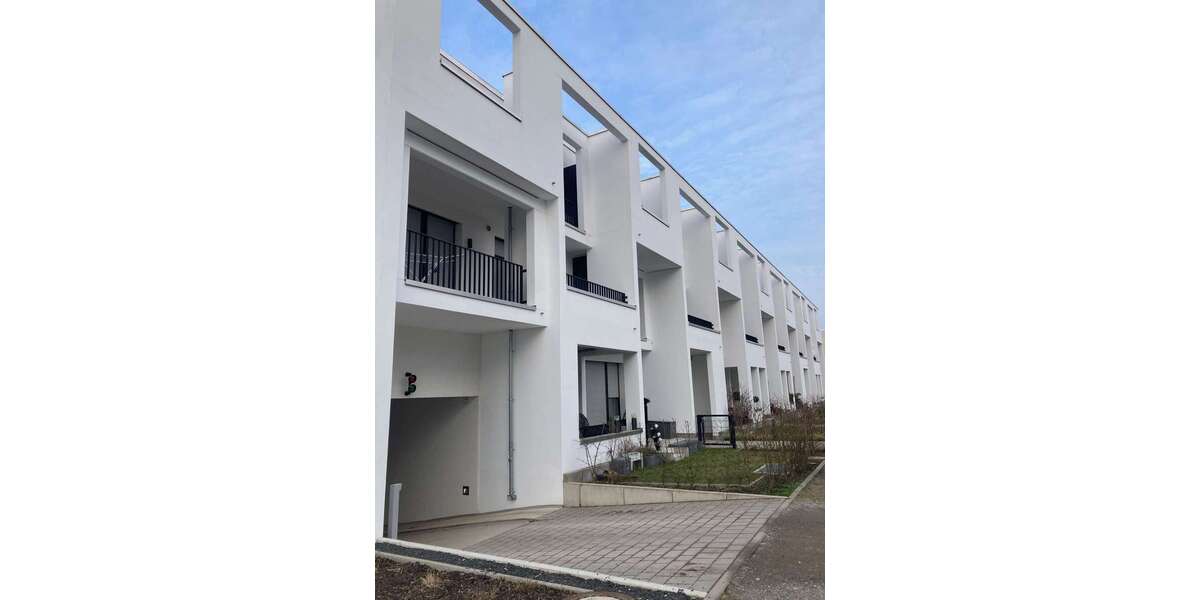 Etagenwohnung Wolfsburg - 4 Zimmer, 99 m&sup2;, 1.217&euro; | Angebot:27584695