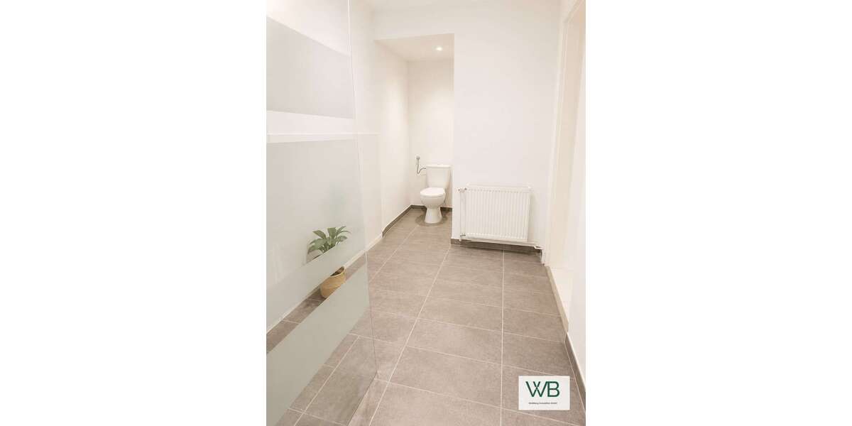 Etagenwohnung Helmstedt - 5 Zimmer, 129 m&sup2;, 1.100&euro; | Angebot:27669093