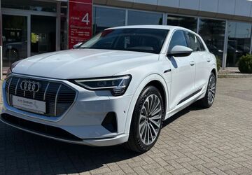 Audi e-tron 9.986 km 30.970 &euro; Helmstedt 38350