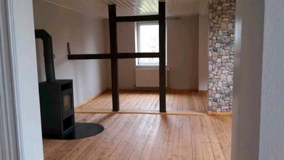 Dachgeschoßwohnung Oebisfelde-Weferlingen Weferlingen - 2 Zimmer, 100 m&sup2;, 700&euro; | Angebot:26579667